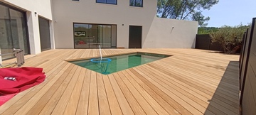 Terrasse en bois exotique à Saint Clement de rivière / Après