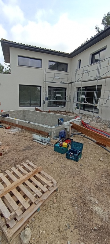 Terrasse en bois exotique à Saint Clement de rivière  / Avant